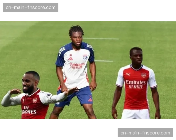 专访里昂前锋拉卡泽特:谈年龄增长后如何调整射门选择与时机 专访里昂前锋拉卡泽特:谈年龄增长后如何调整射门选择与时机